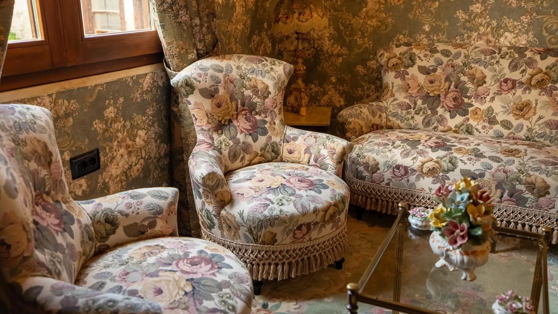Castle Boutique Hotel 地拉那