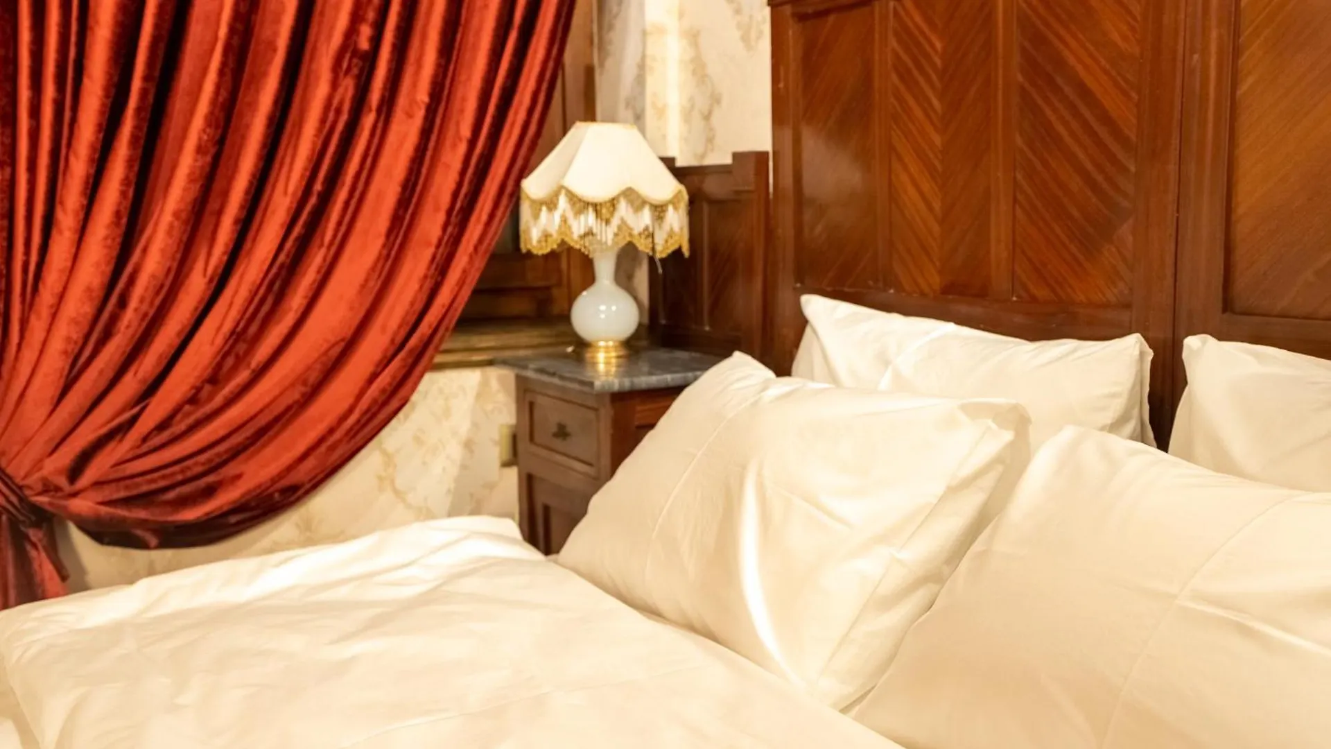 Castle Boutique Hotel 地拉那 阿尔巴尼亚