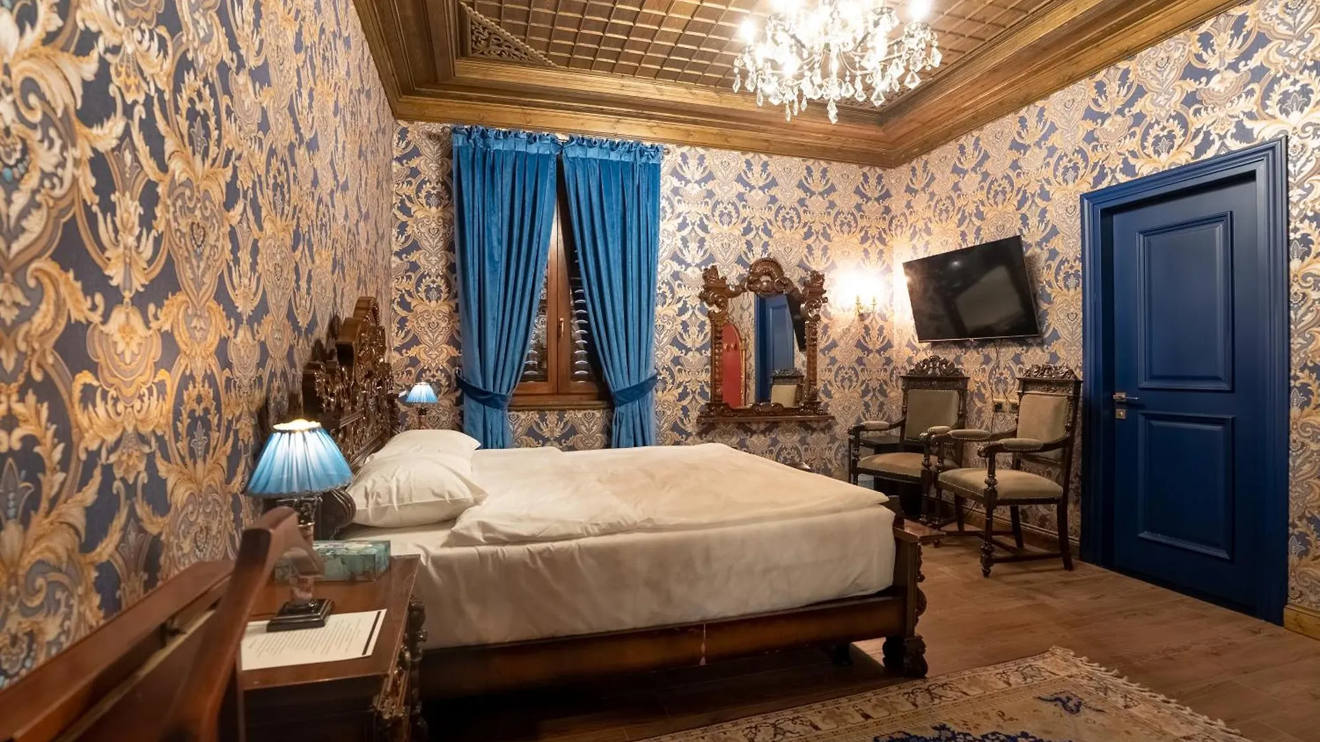 Castle Boutique Hotel Tirana 0*,