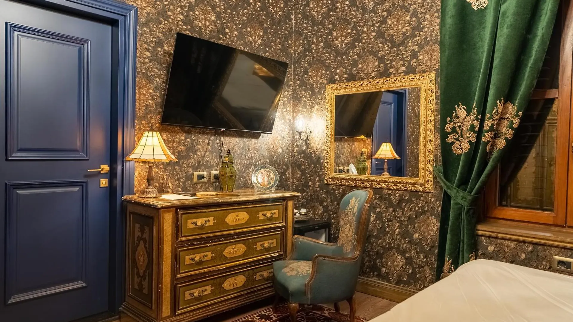 Castle Boutique Hotel Tirana