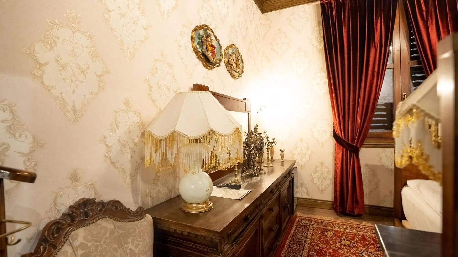 Castle Boutique Hotel 地拉那 阿尔巴尼亚