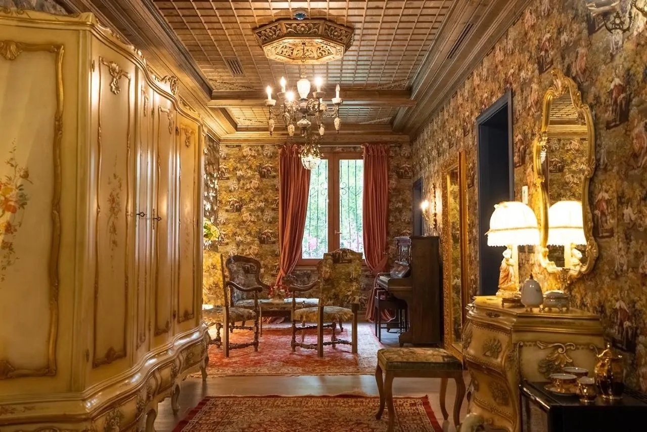 Castle Boutique Hotel Tirana