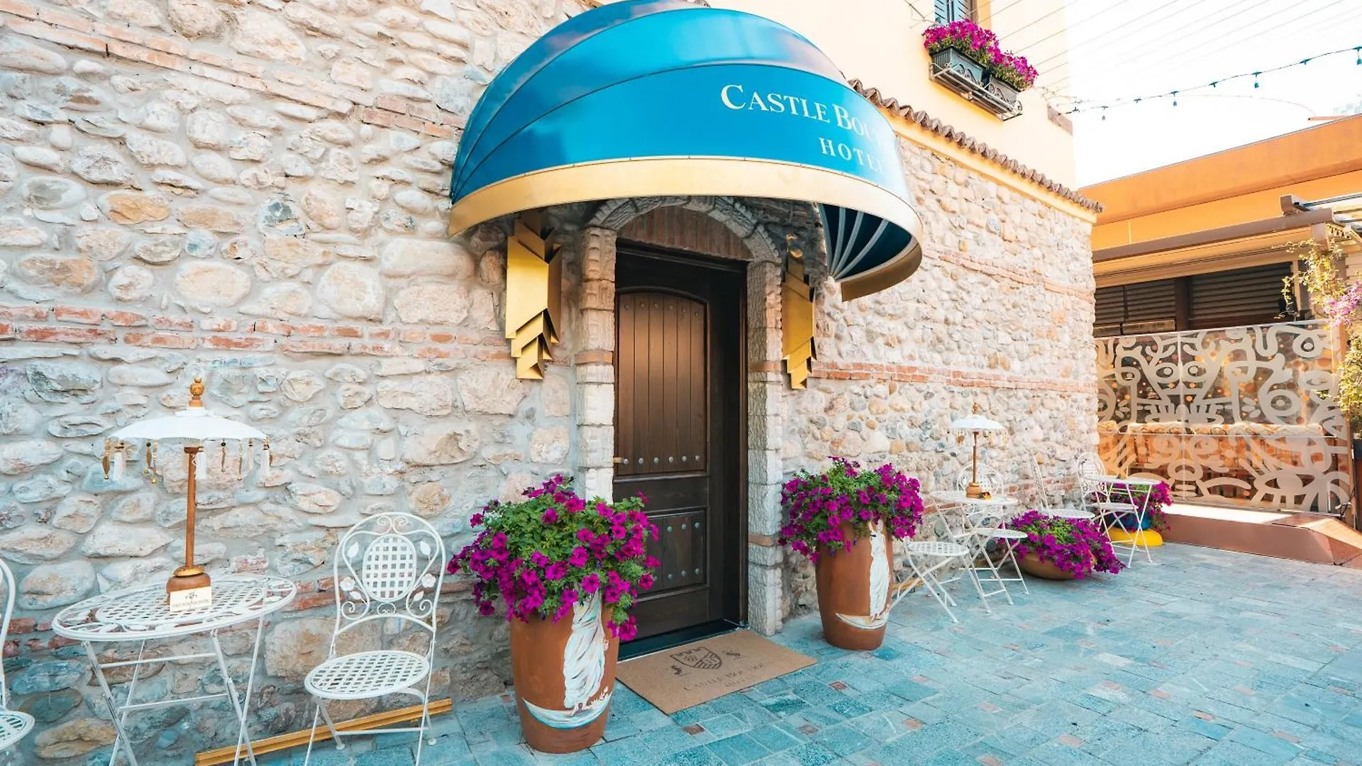 Castle Boutique Hotel 地拉那