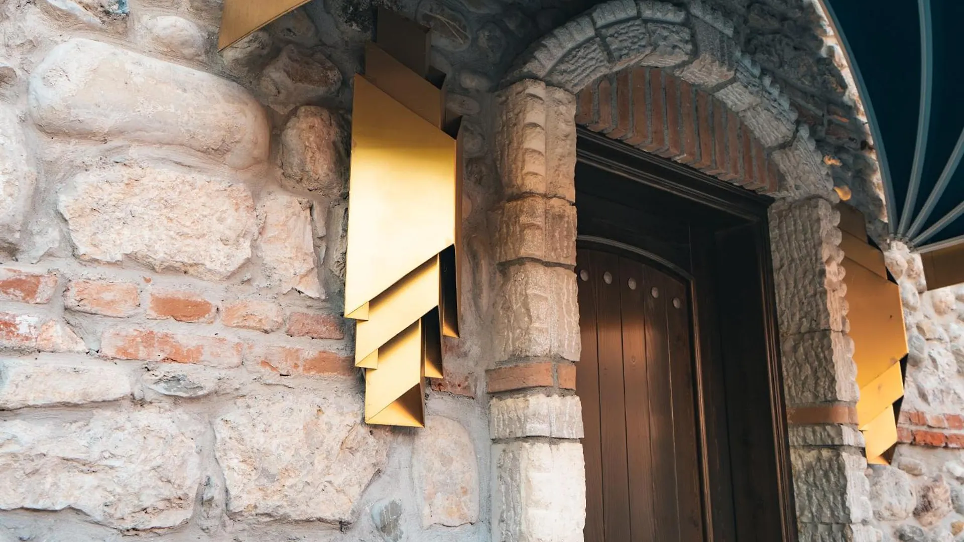 Castle Boutique Hotel Tirana 0*,  Albánie